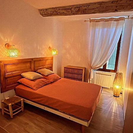 Appartement T2 Centre Village Cucuron Εξωτερικό φωτογραφία